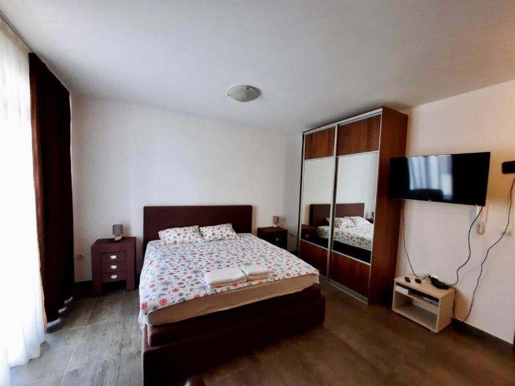 Apartments Joy Herceg Novi Esterno foto
