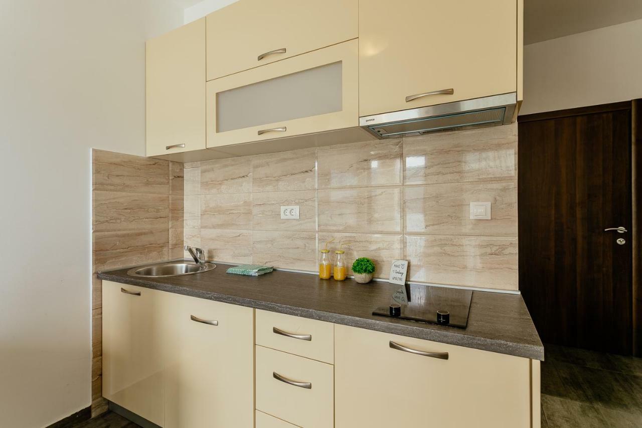 Apartments Joy Herceg Novi Esterno foto