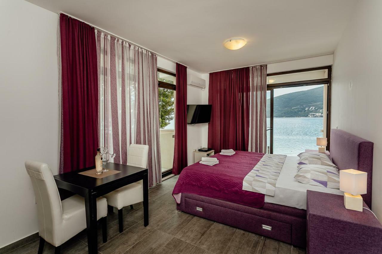 Apartments Joy Herceg Novi Esterno foto