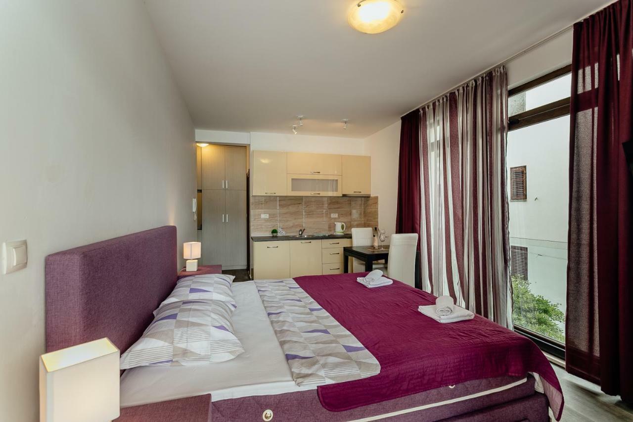 Apartments Joy Herceg Novi Esterno foto