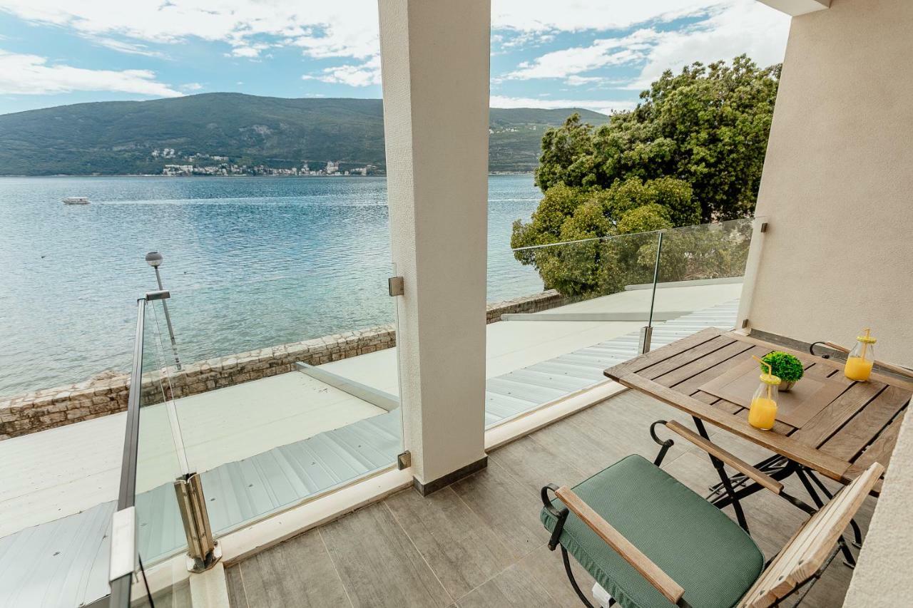 Apartments Joy Herceg Novi Esterno foto