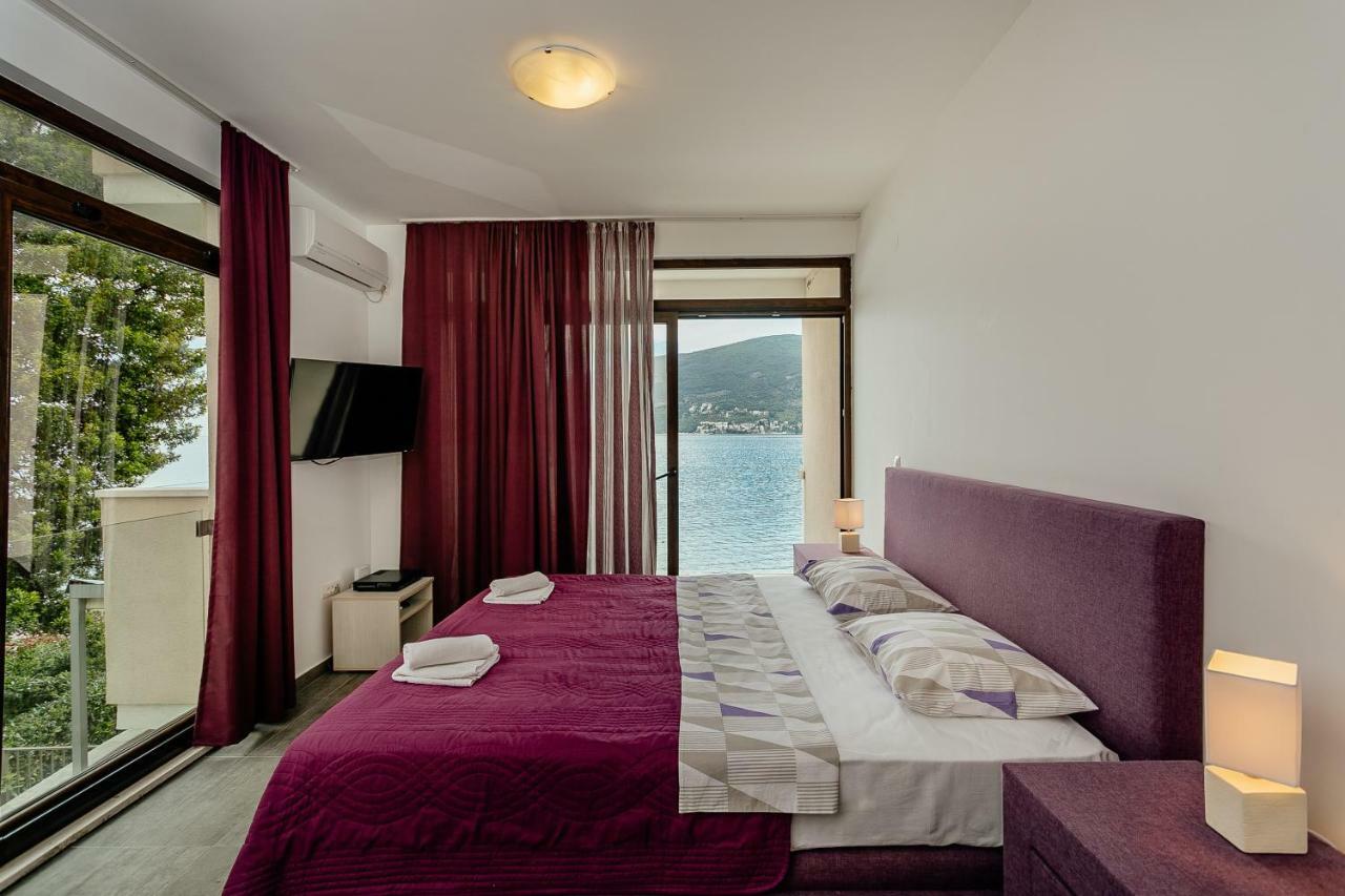 Apartments Joy Herceg Novi Esterno foto