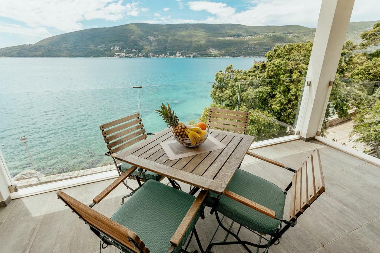 Apartments Joy Herceg Novi Esterno foto