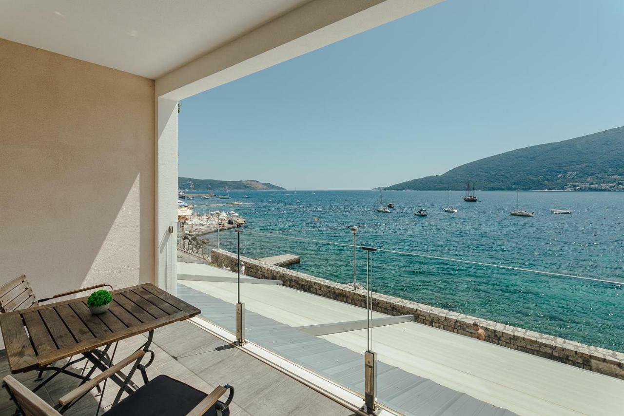 Apartments Joy Herceg Novi Esterno foto