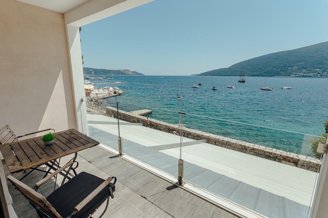 Apartments Joy Herceg Novi Esterno foto