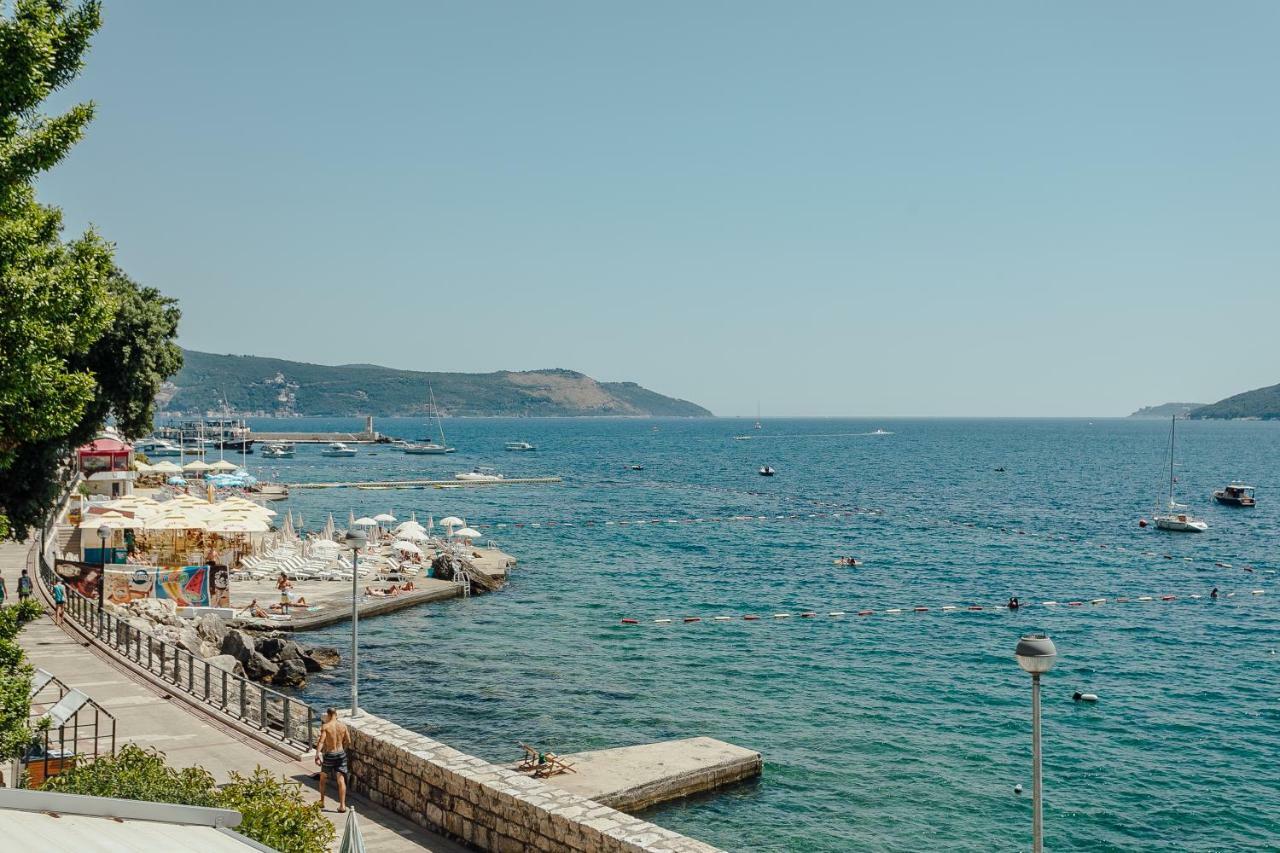 Apartments Joy Herceg Novi Esterno foto