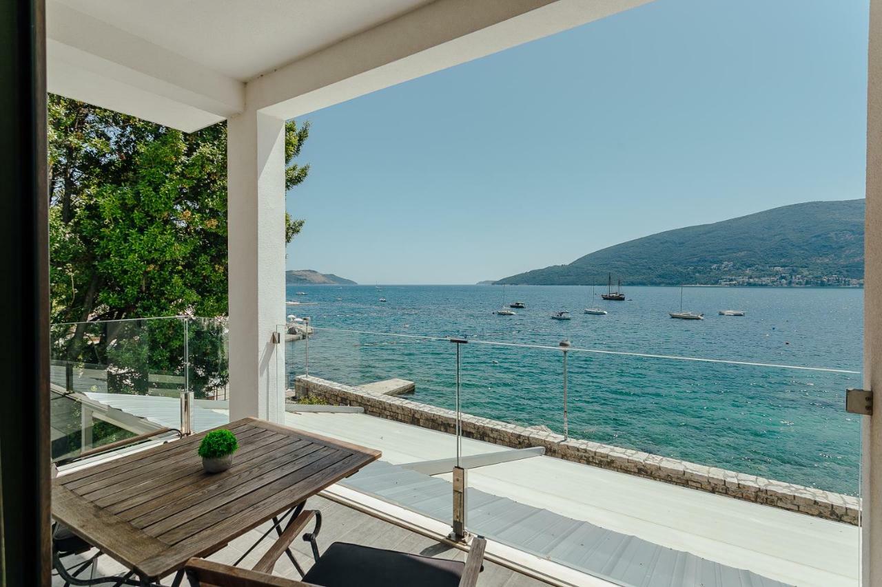 Apartments Joy Herceg Novi Esterno foto