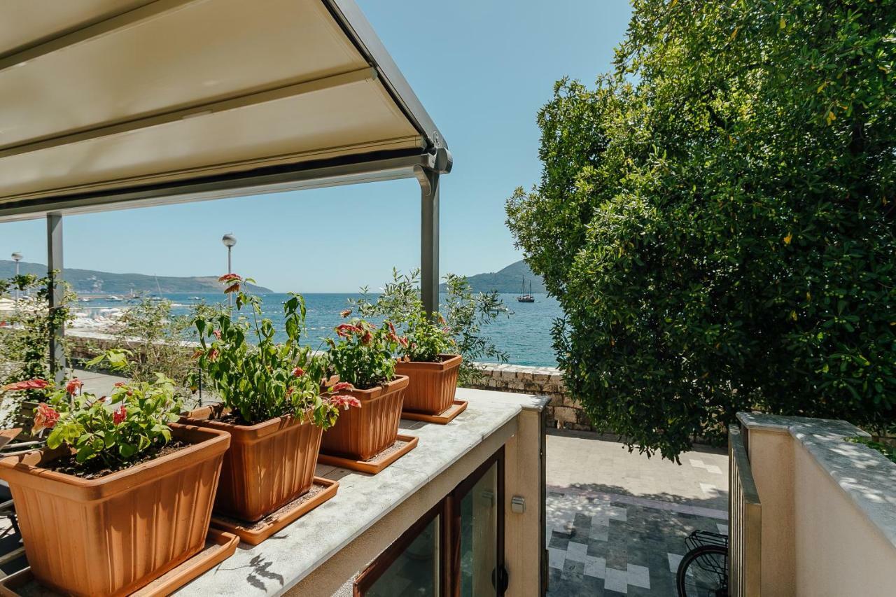 Apartments Joy Herceg Novi Esterno foto
