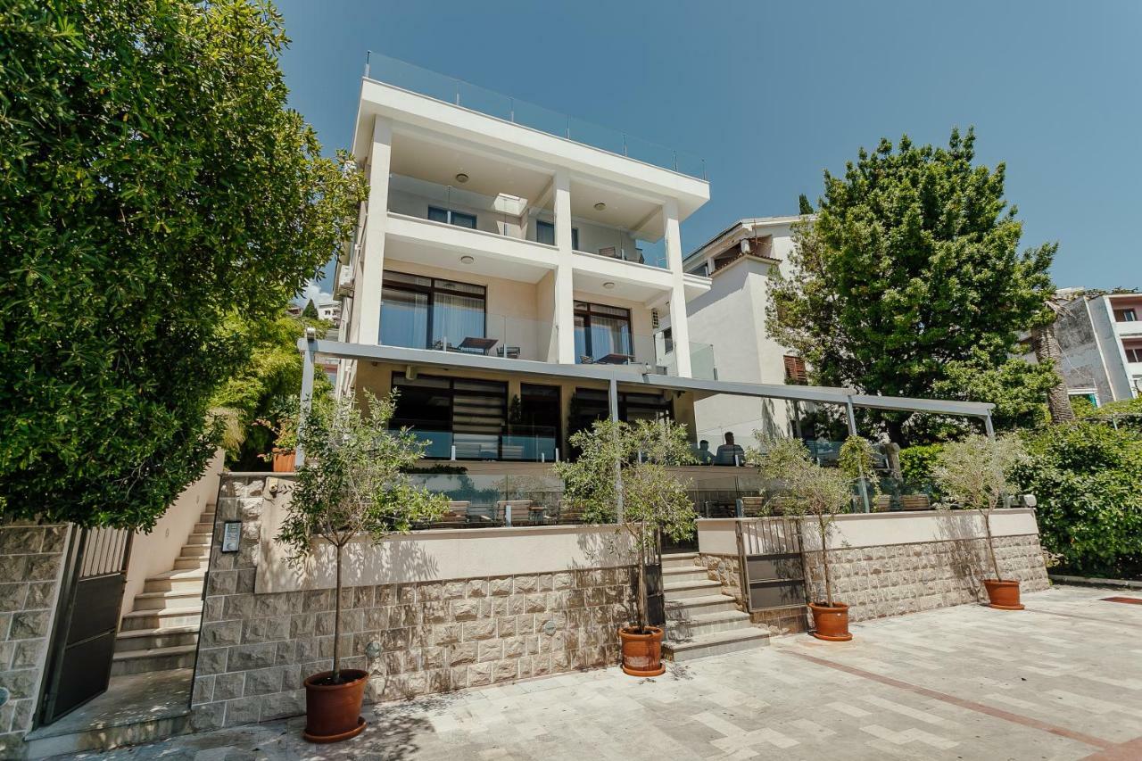 Apartments Joy Herceg Novi Esterno foto